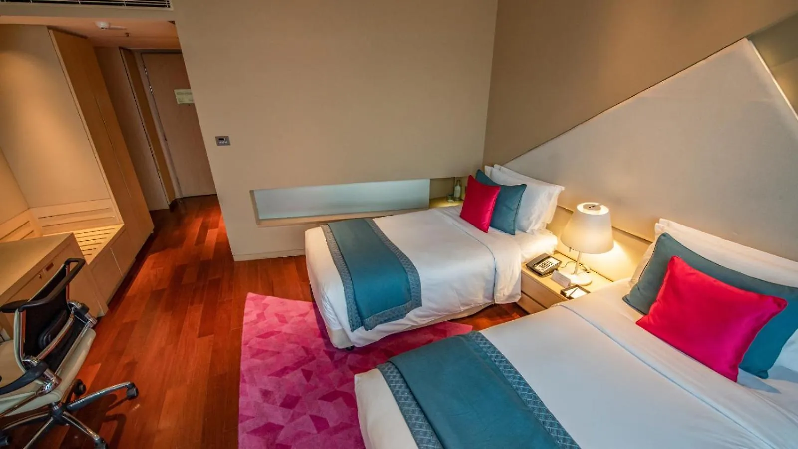 Vivanta New Delhi, Dwarka 5*, Delhi (National Capital Territory of India)